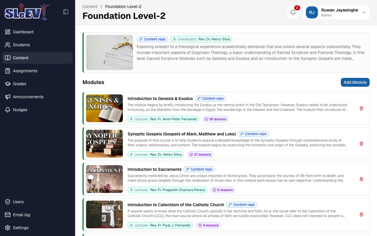 A level's page: its image, coordinator and description, and a list of module cards each with a lecturer and lesson count